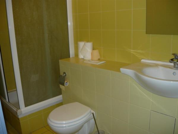 Hi Hostel Rijeka Bagian luar foto